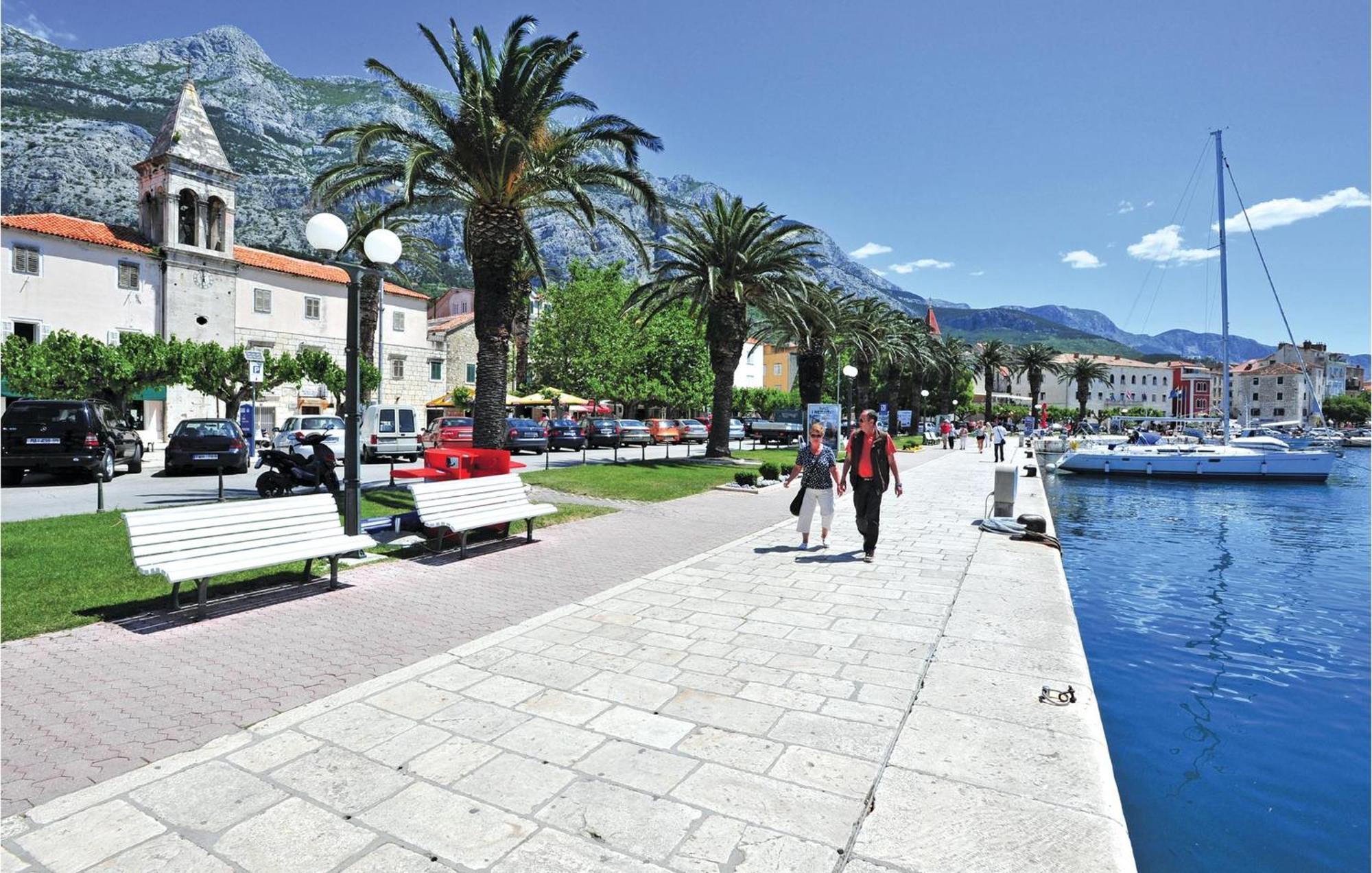 Nice Apartment In Makarska With House Sea View Eksteriør billede
